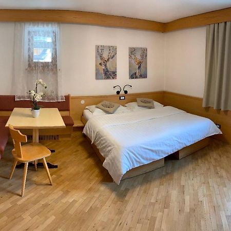 Bed & Breakfast Garni Tobia Кампителло-ди-Фасса Экстерьер фото