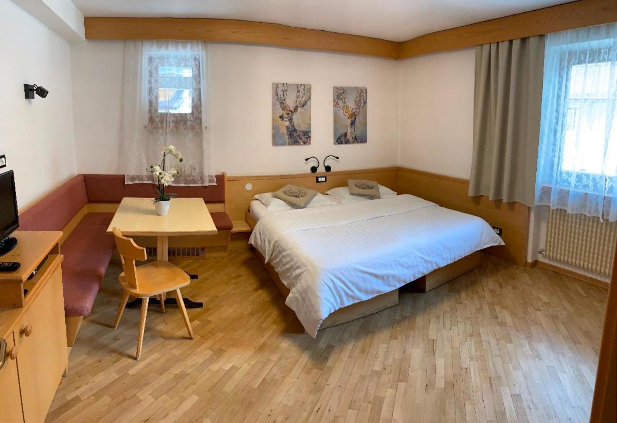 Bed & Breakfast Garni Tobia Кампителло-ди-Фасса Экстерьер фото