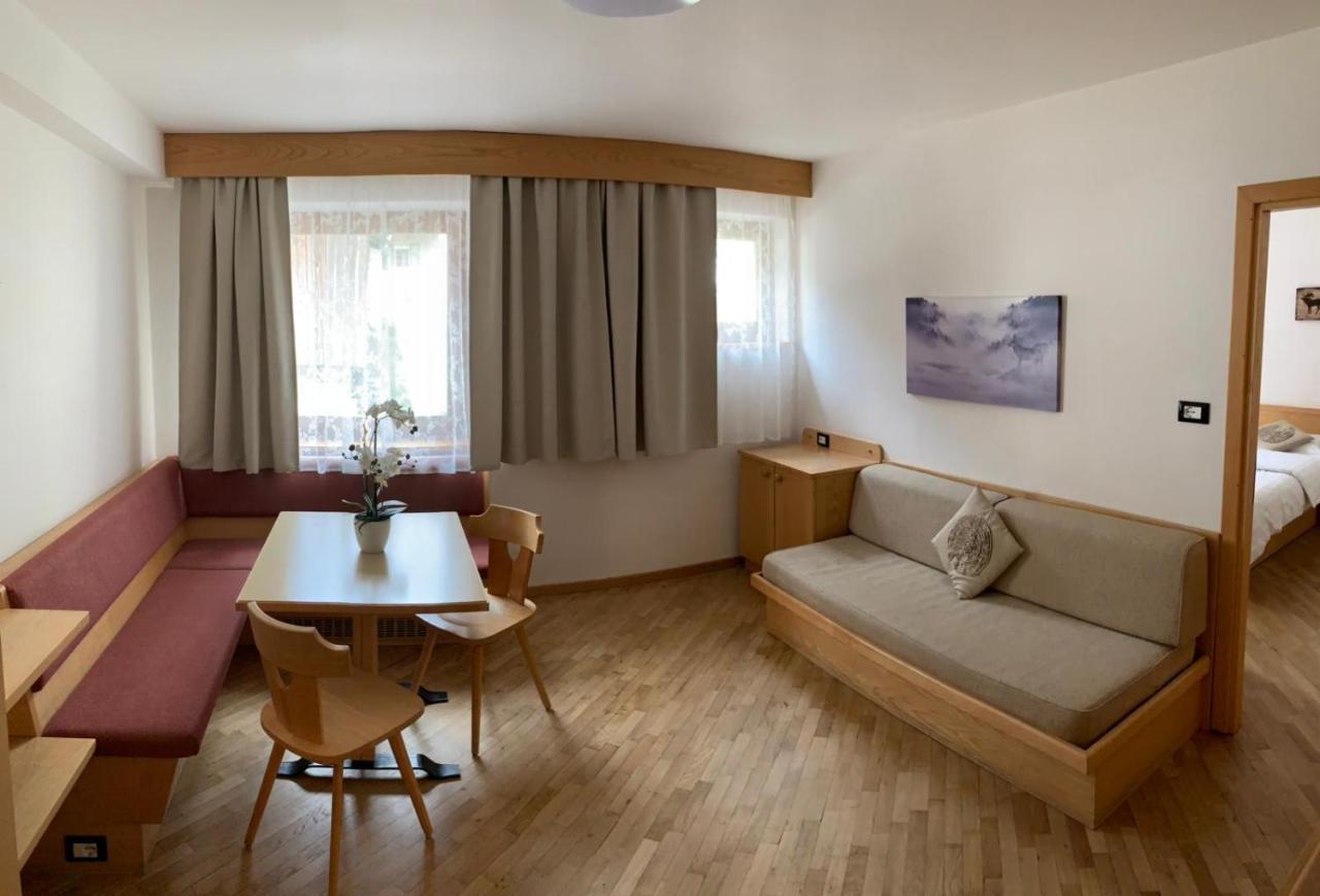 Bed & Breakfast Garni Tobia Кампителло-ди-Фасса Экстерьер фото