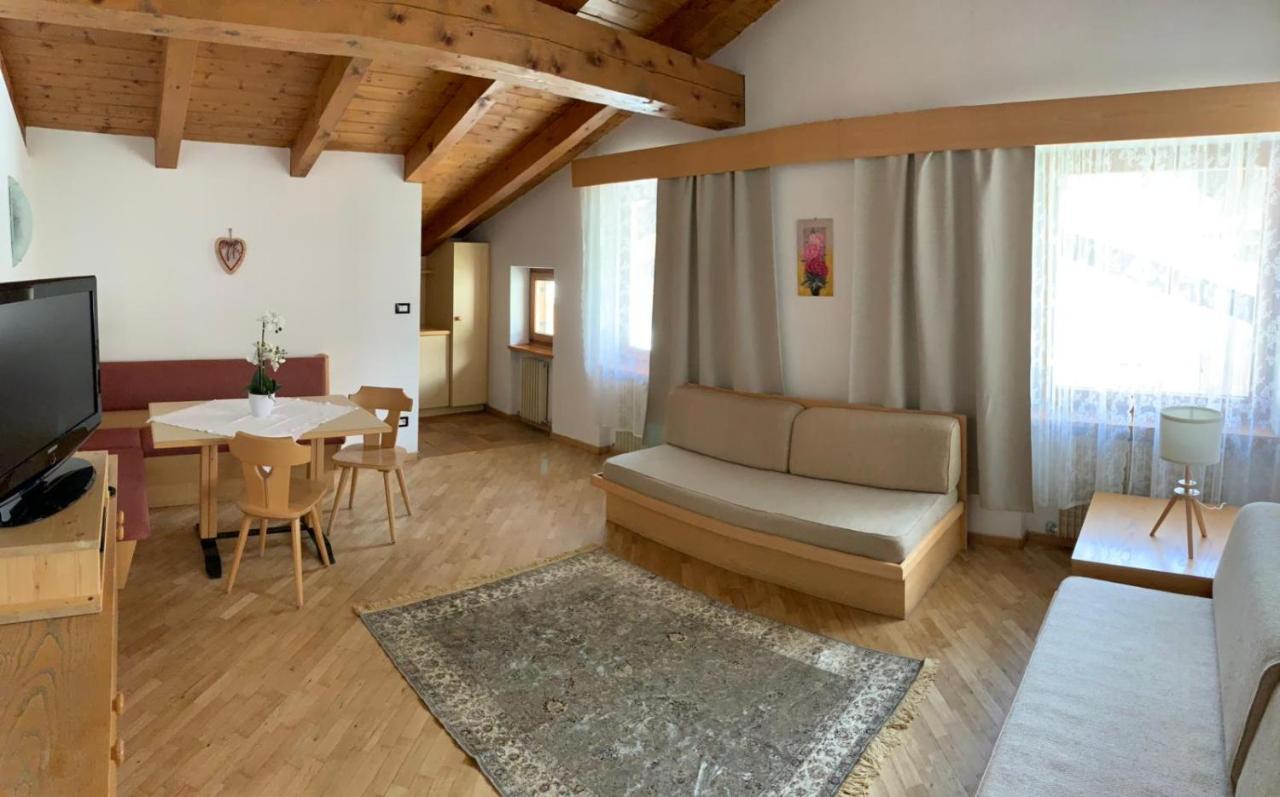 Bed & Breakfast Garni Tobia Кампителло-ди-Фасса Экстерьер фото