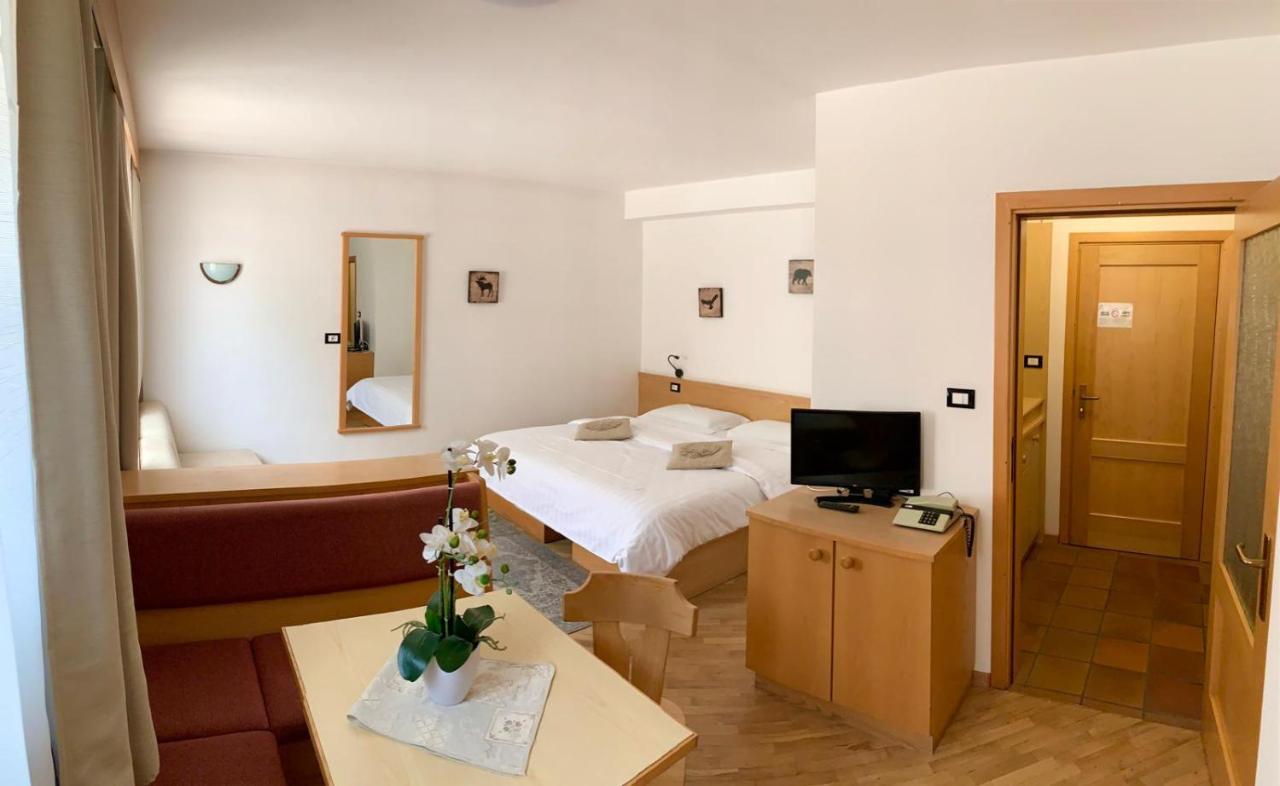 Bed & Breakfast Garni Tobia Кампителло-ди-Фасса Экстерьер фото